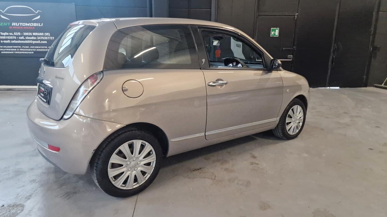 Lancia Ypsilon 1.2 Argento