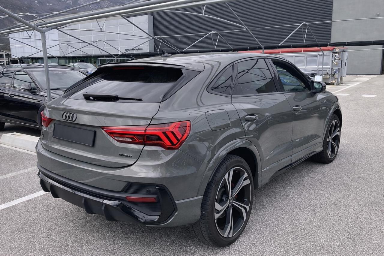 Audi Q3 Sportback 40 2.0 tdi Edition quattro 200cv s-tronic