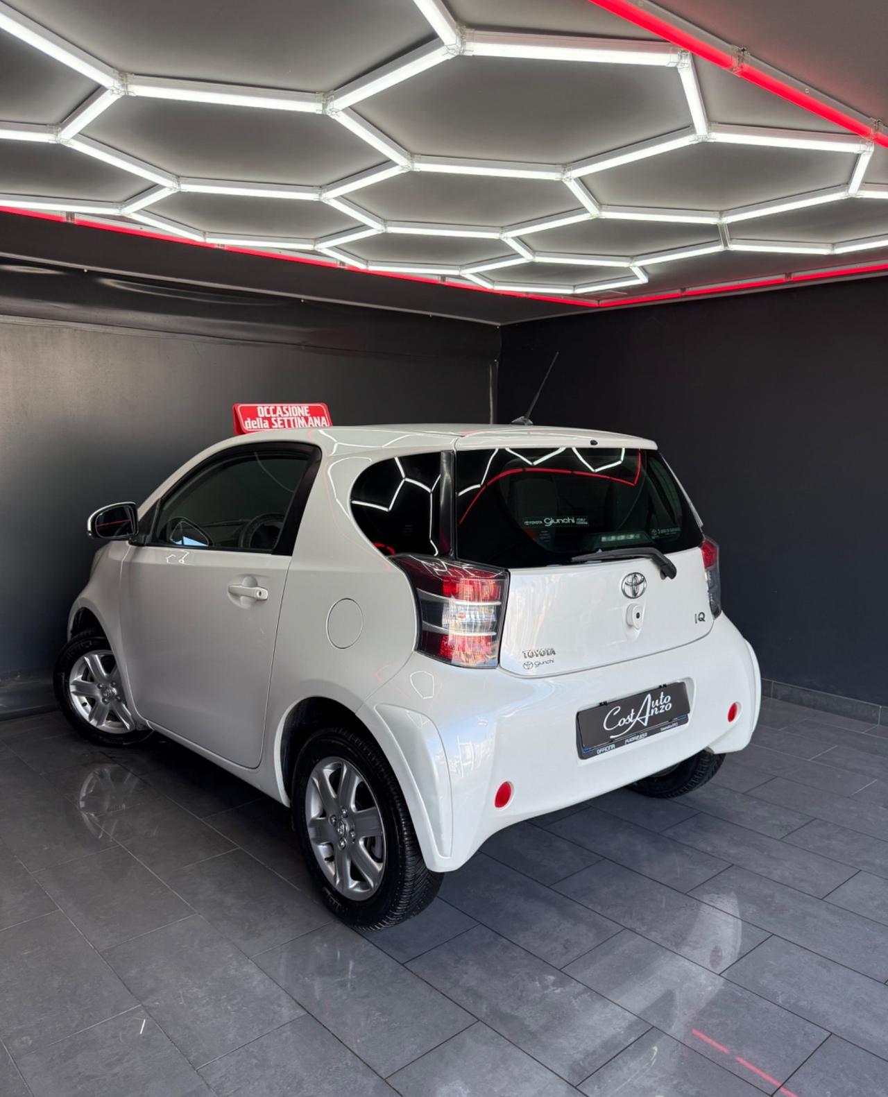 Toyota iQ 1.0 Benzina Sol 10/2010 NUOVA