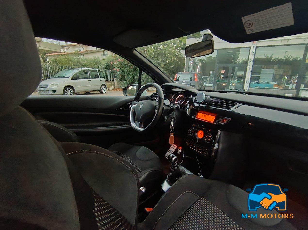 Citroen DS3 1.6 turbo thp Just Black 155cv