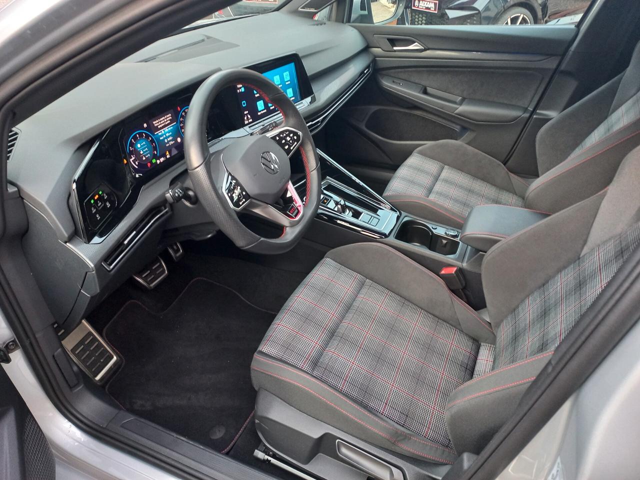 Volkswagen Golf GTI 2.0 TSI DSG