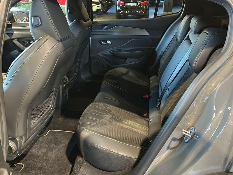 Peugeot 408 408 Plug-In Hybrid 225 e-EAT8 GT