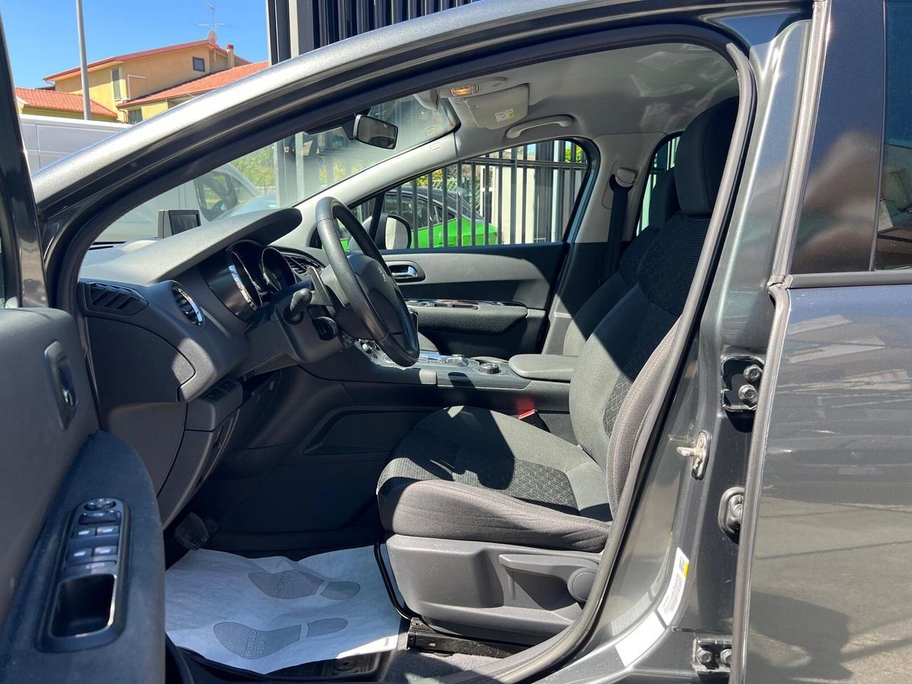 Peugeot 3008 1.6 e-hdi 8v Active s Navi/Park/Bluetooth