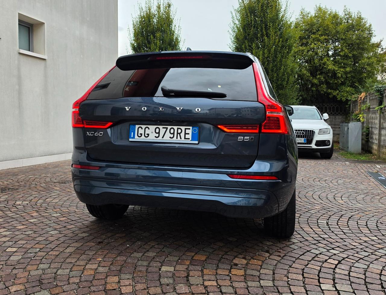 Volvo XC 60 XC60 B4 (d) AWD Geartronic Momentum Pro