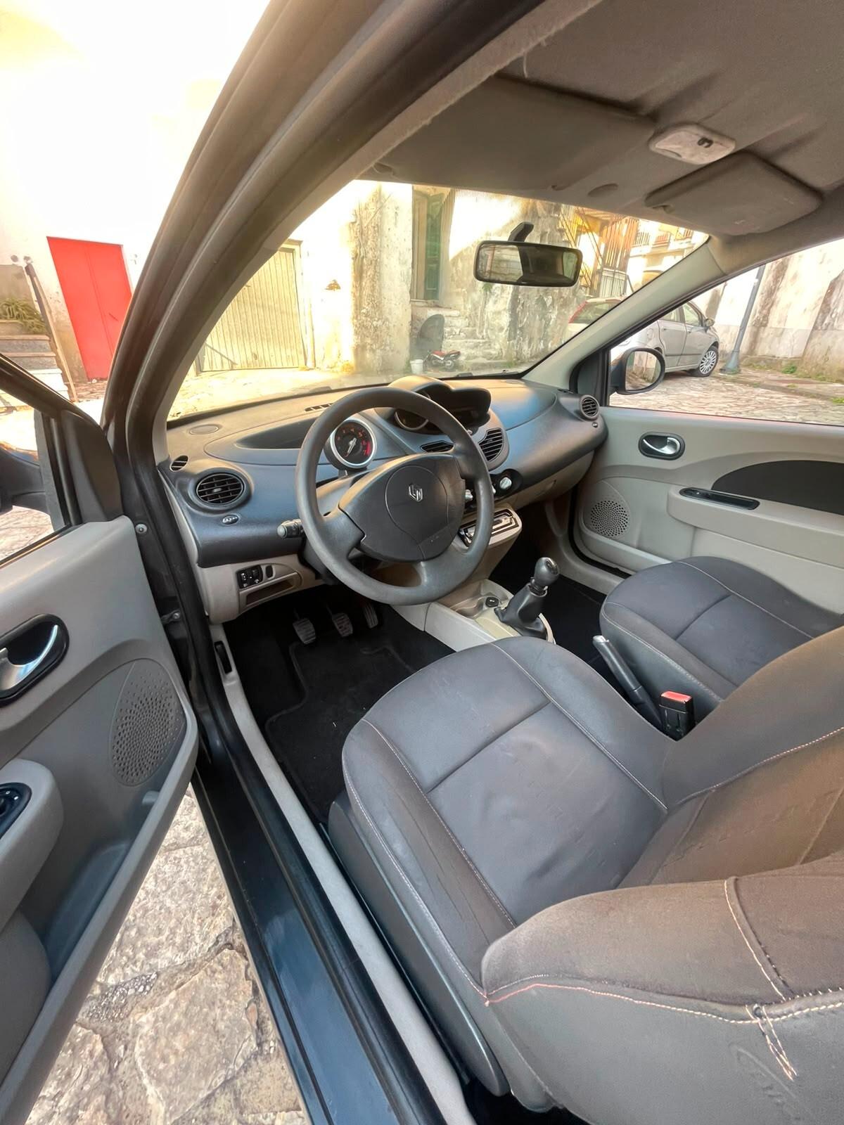 Renault Twingo 1.2 8V Dynamique