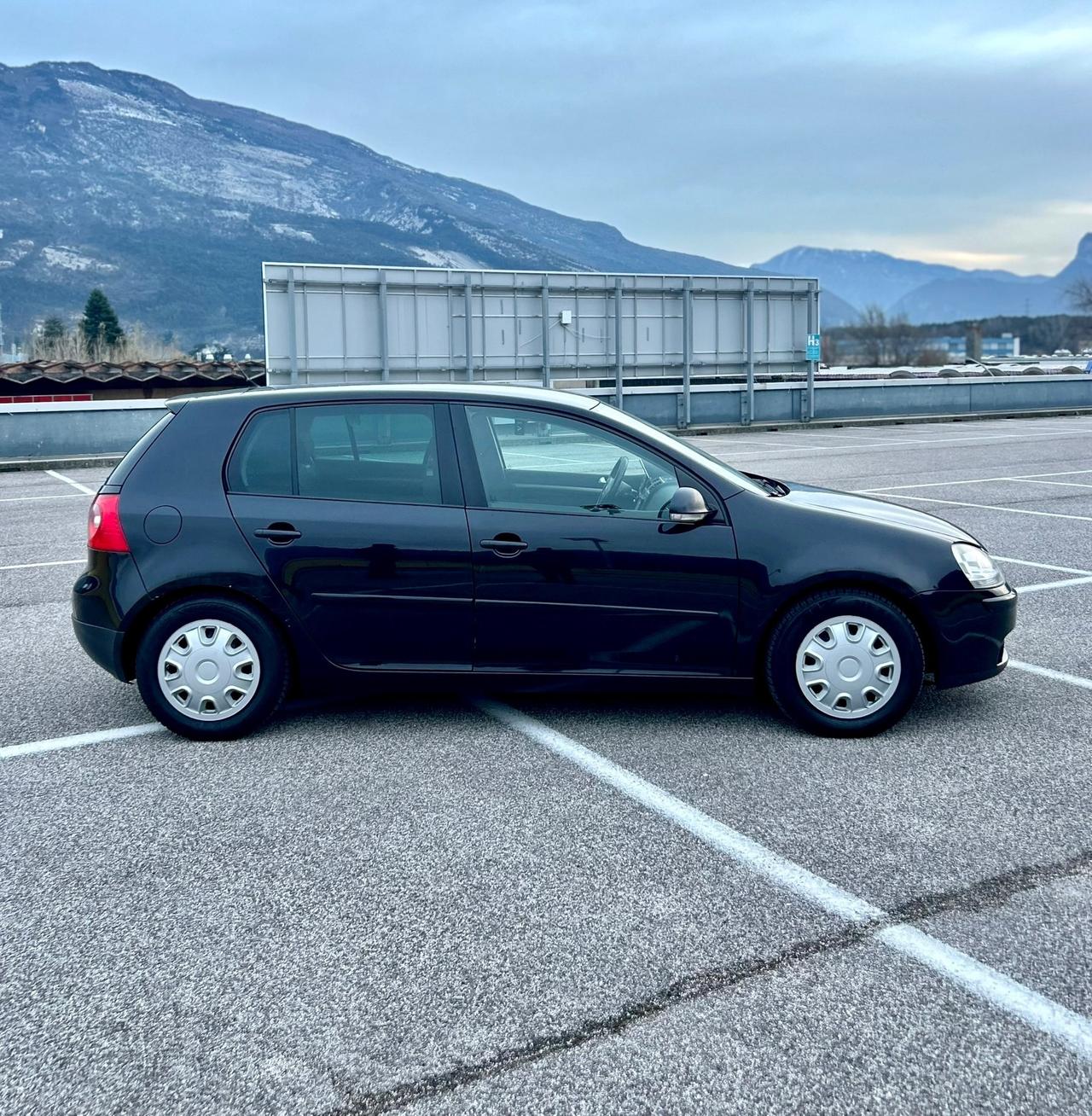 Volkswagen Golf 2.0 TDI 5p. GT Sport Neopatentati