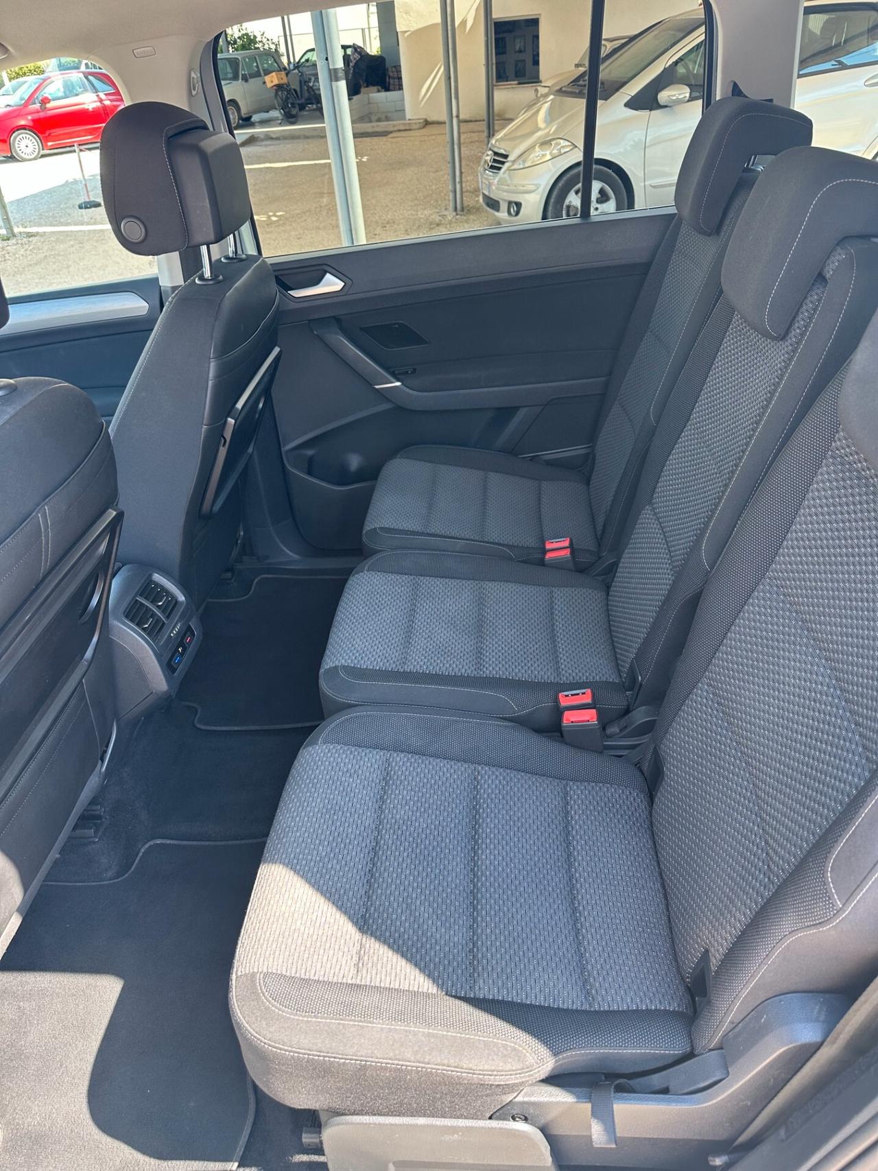 Volkswagen Touran 1.6 TDI Highline BlueMotion Technology