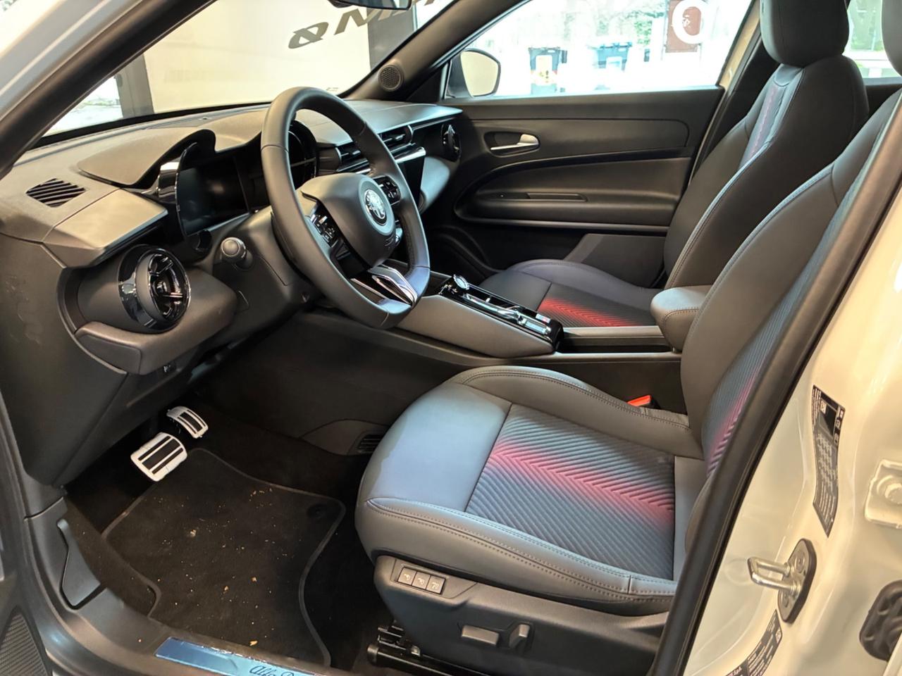 Alfa Romeo Junior 1.2 145 CV Hybrid eDCT6 Speciale