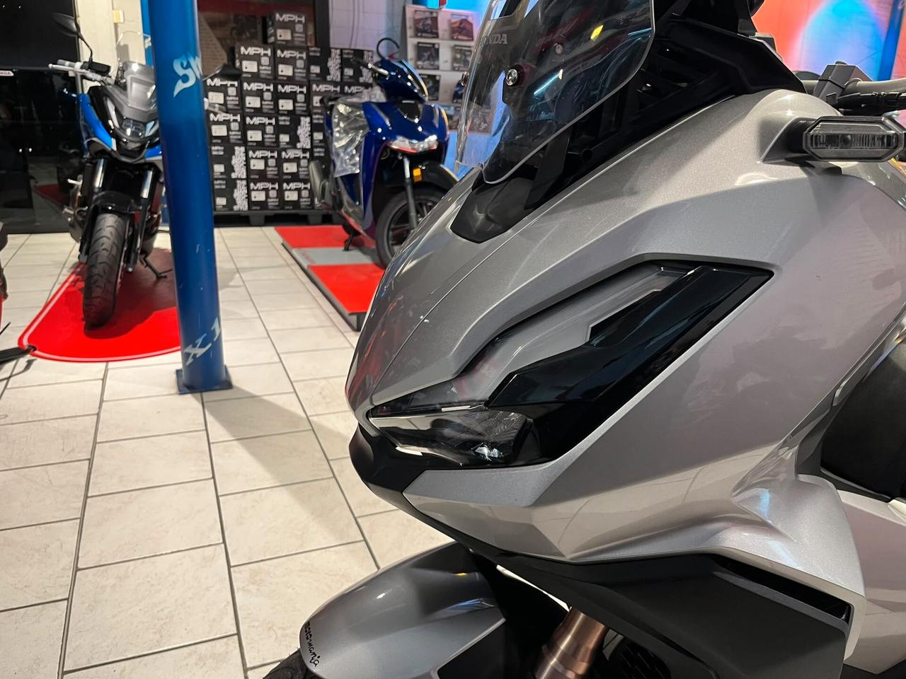 Honda ADV 350