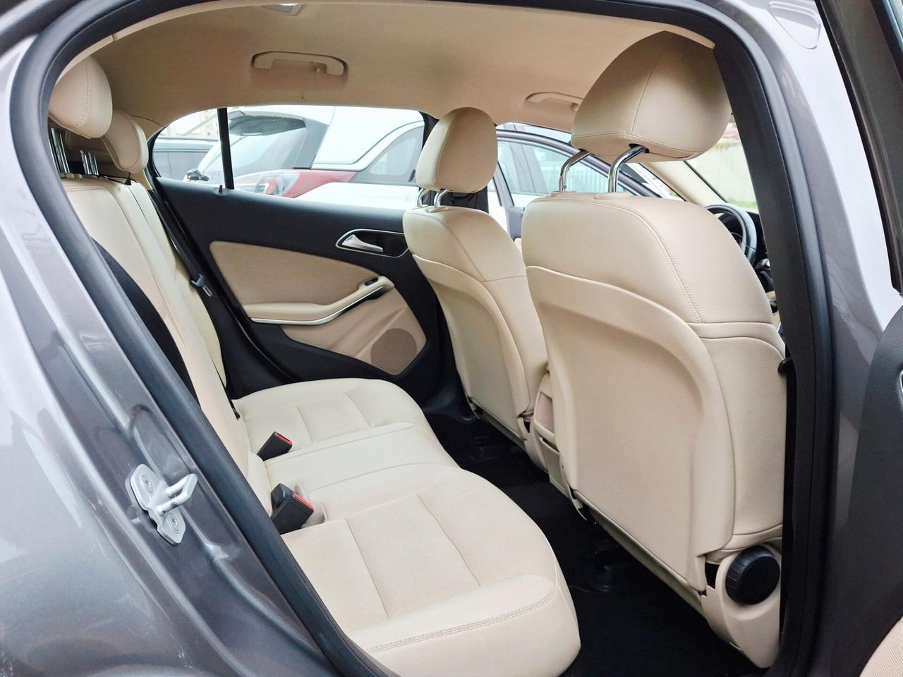 Mercedes-benz GLA 200 d Automatic Sport