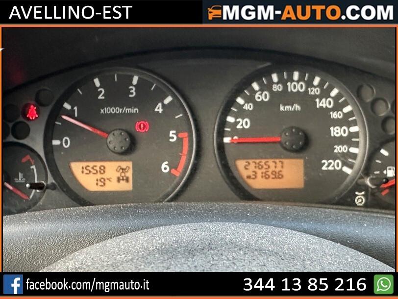 Nissan Navara 2.5 dCi 4 porte Double Cab XE pick-up