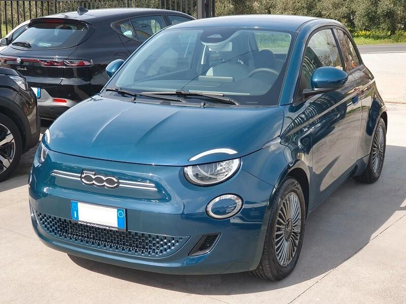 FIAT NUOVA 500e 118CV ICON 42 kWh NAV 10 KM 9MILA