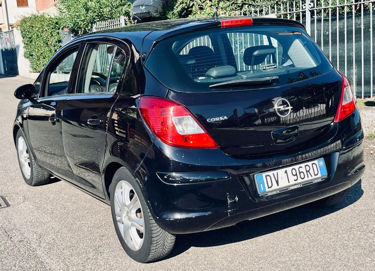 Opel Corsa 1.2 5 porte Easytronic Cosmo