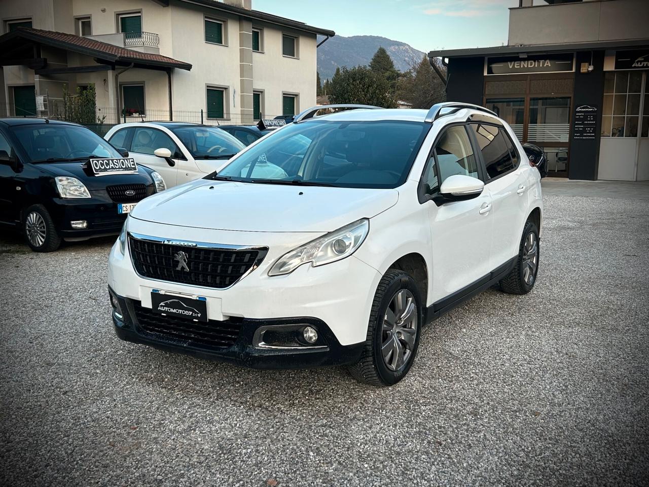 Peugeot 2008 1.6 HDi 75cv - NEOPATENTATI