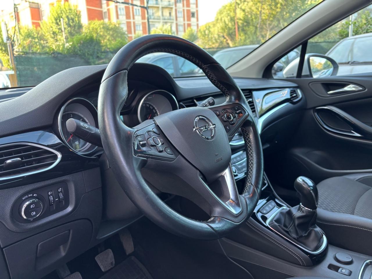 Opel Astra 1.6 CDTi 110CV 5 porte Innovation OK NEOPATENTATI