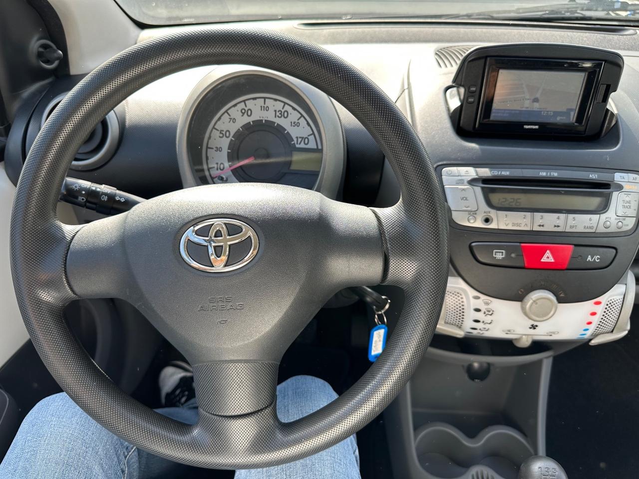 Toyota Aygo 1.0 BENZ. 5 porte Now Connect 2011