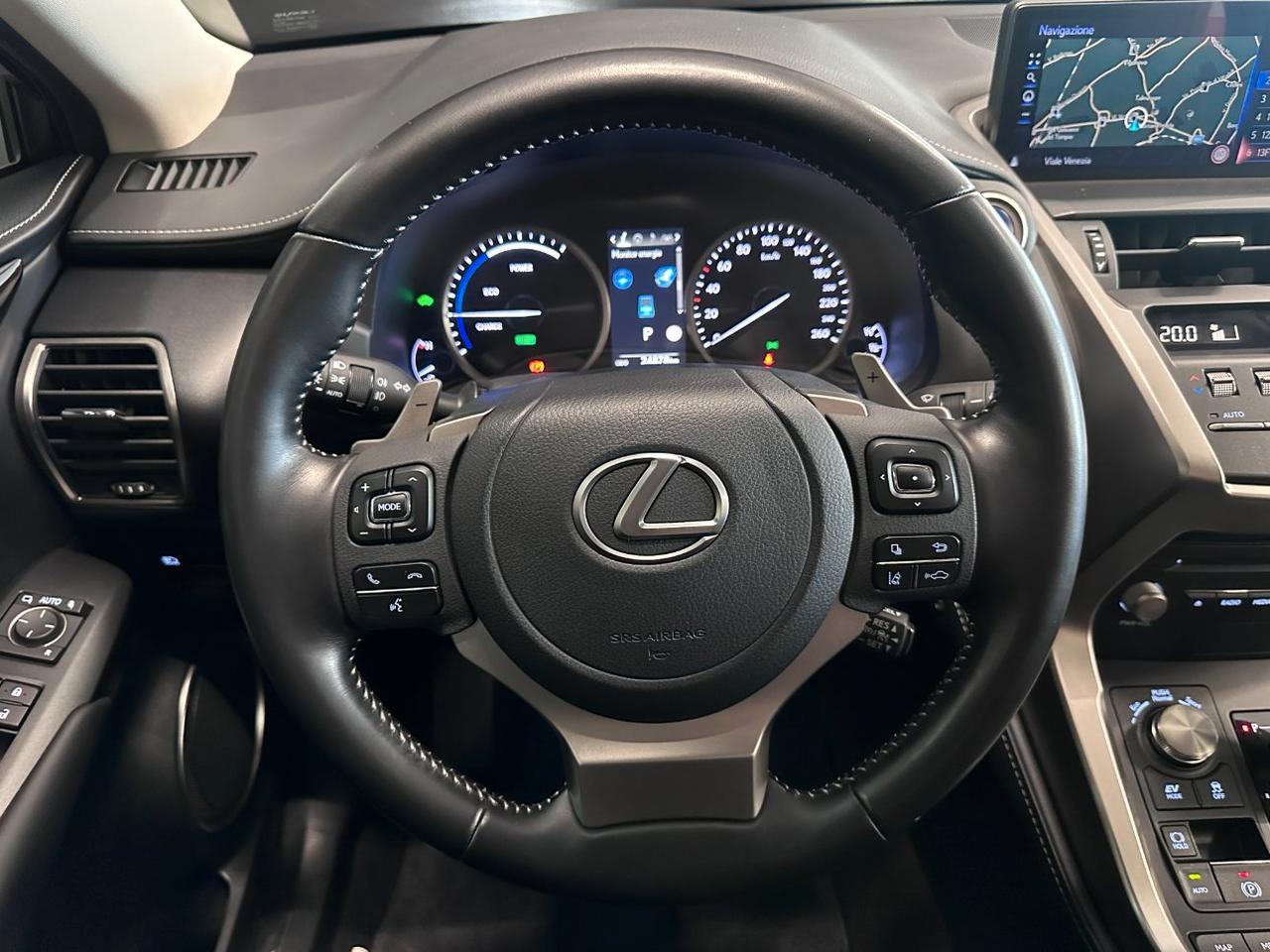 Lexus NX 300h 2.5 Business 2wd cvt
