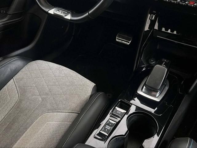 PEUGEOT 2008 motore elettrico 136 CV GT Pack TETTO APRIBILE