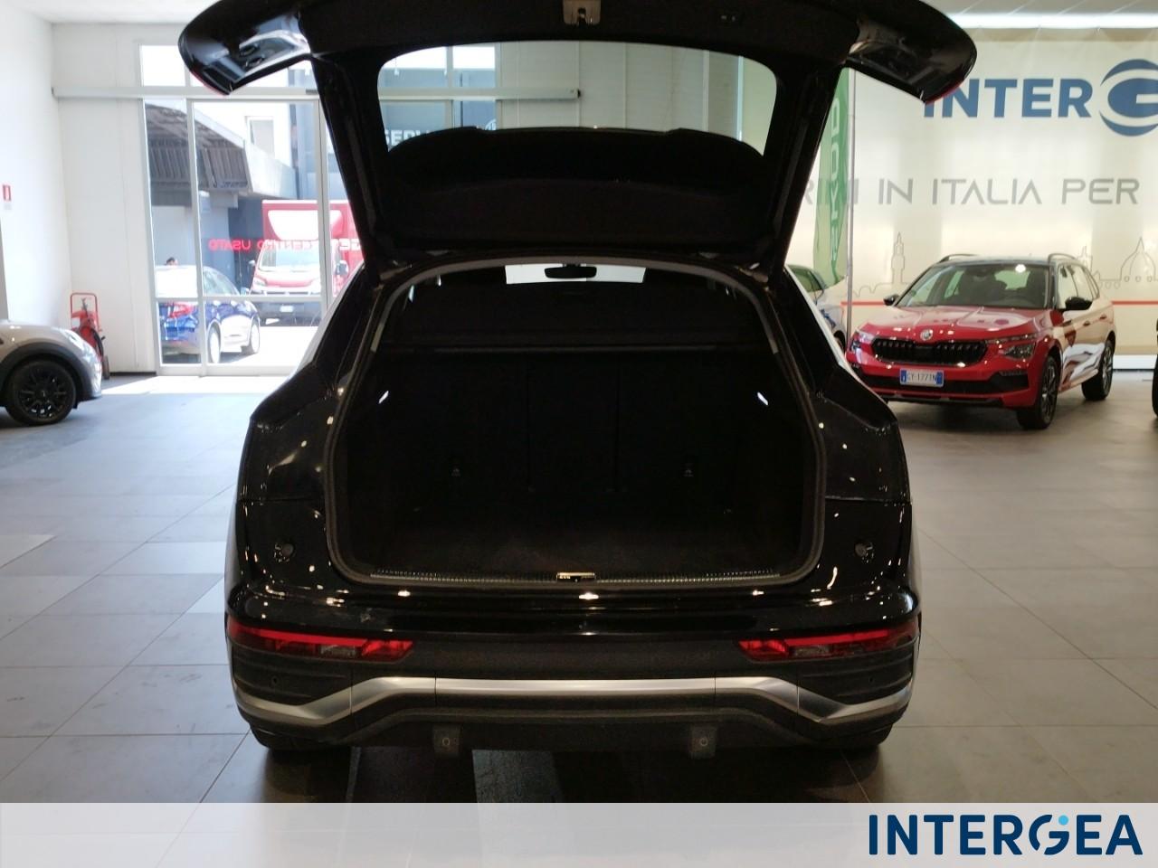 AUDI Q5 Sportback 40 2.0 tdi mhev 12V S line qua