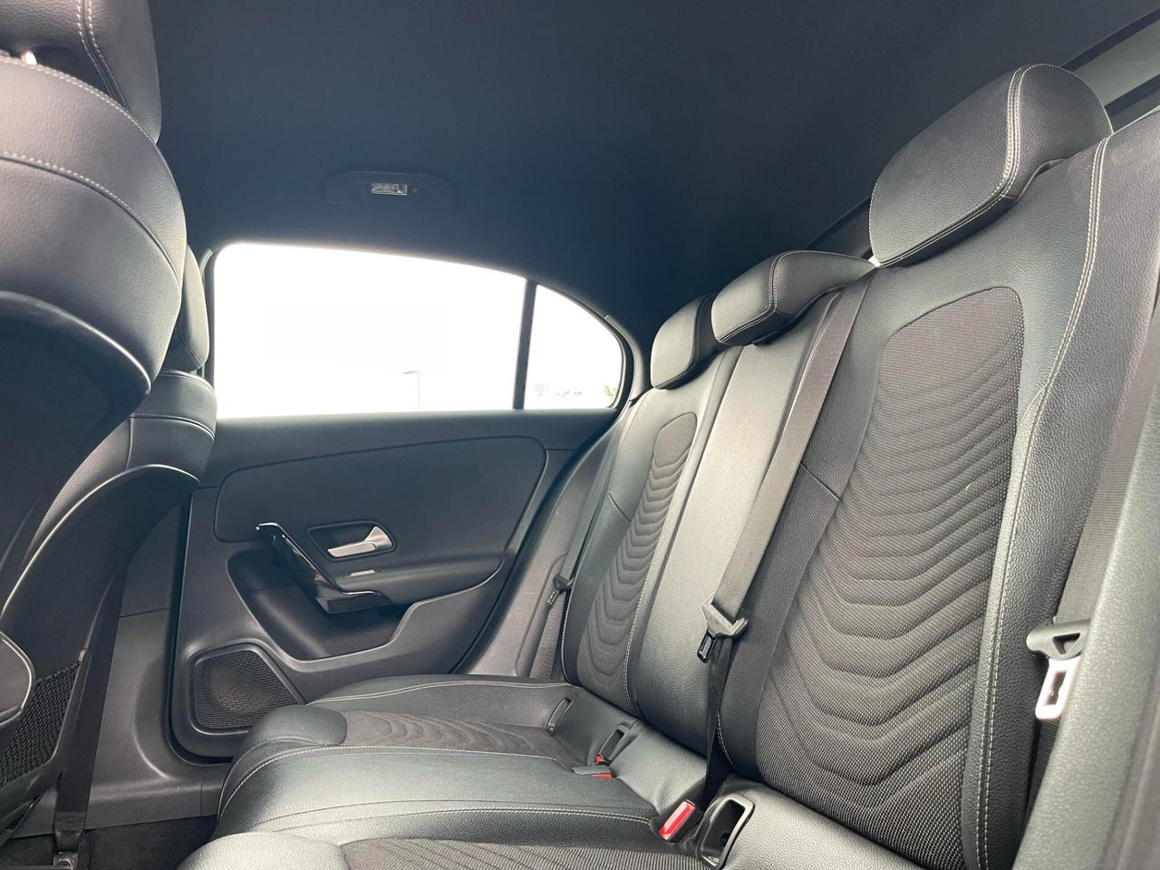 Mercedes-benz A 180 A 180 d Automatic Sport