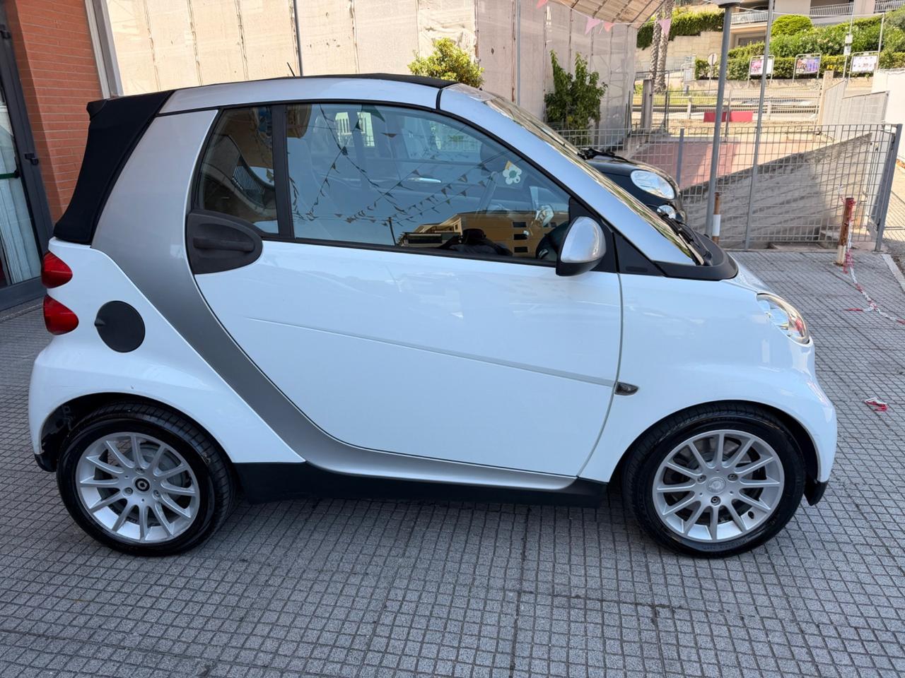 Smart ForTwo 1000 62 kW cabrio passion