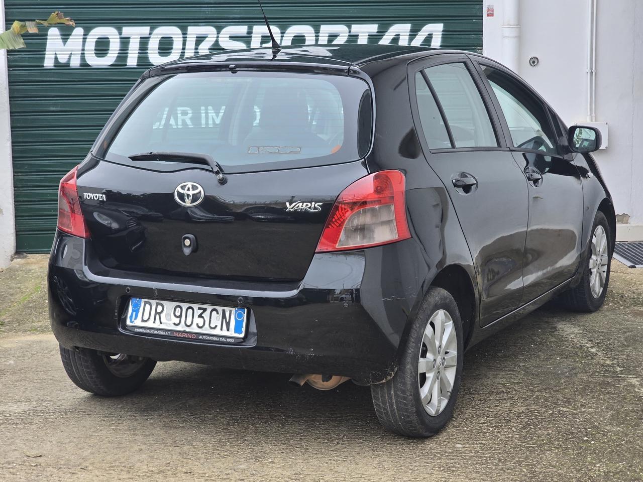 Toyota Yaris 1.3 5 porte Sol