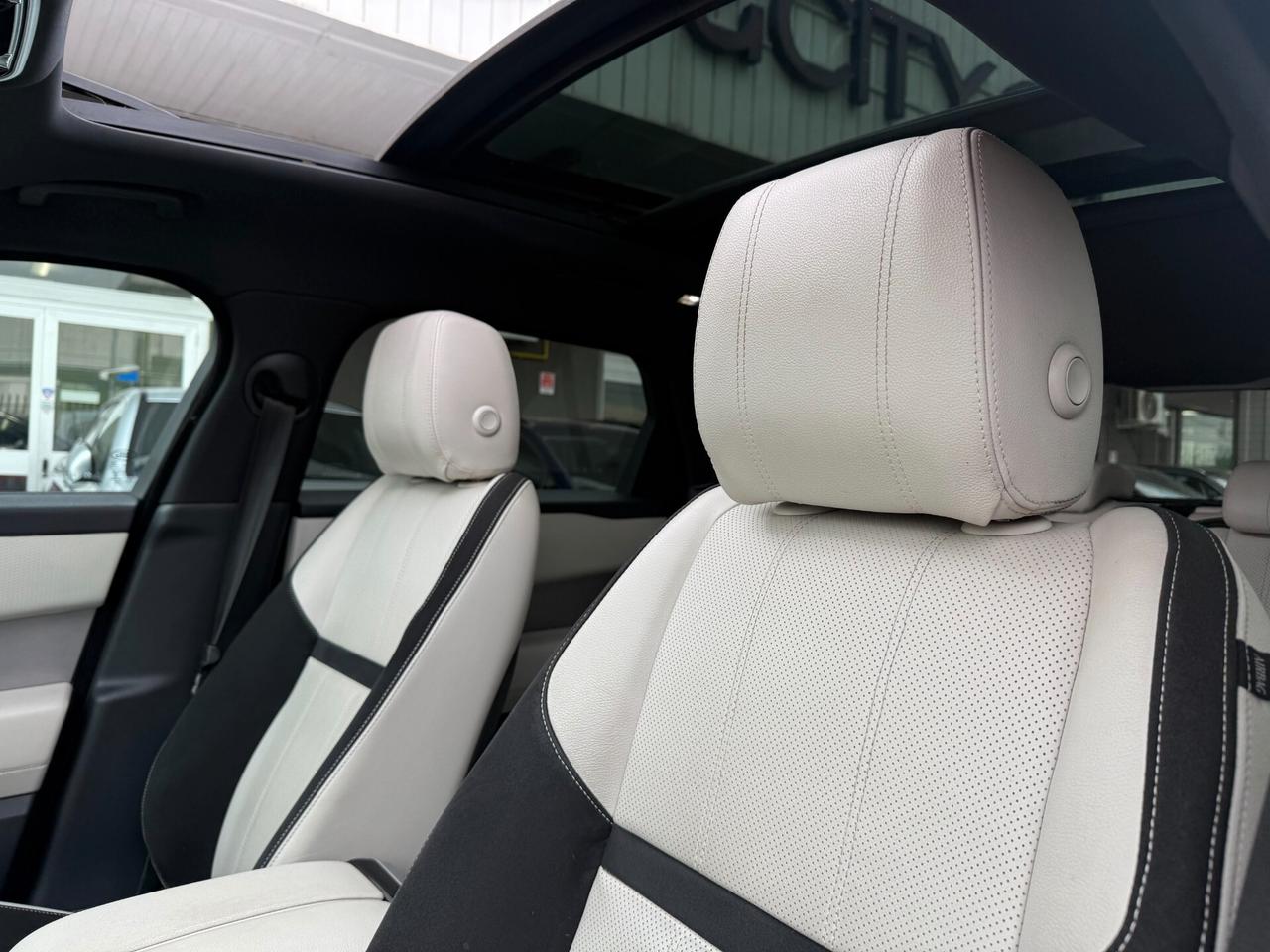 Land Rover Range Rover Velar 2.0d i4 R-Dynamic HSE 240cv TETTO PANORAMICO