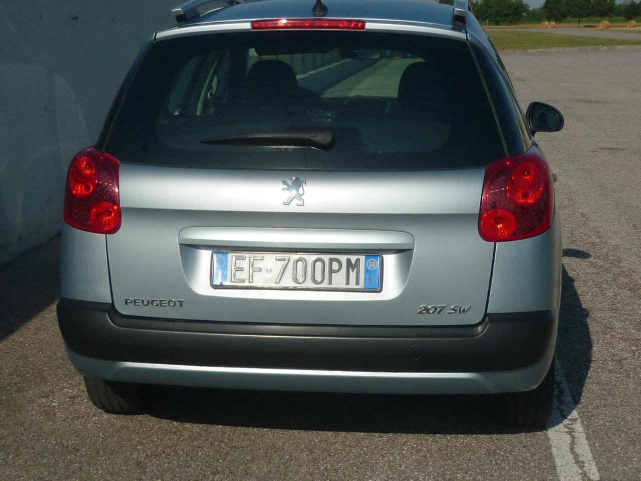 Peugeot 207 1.4 8V 75CV SW X Line