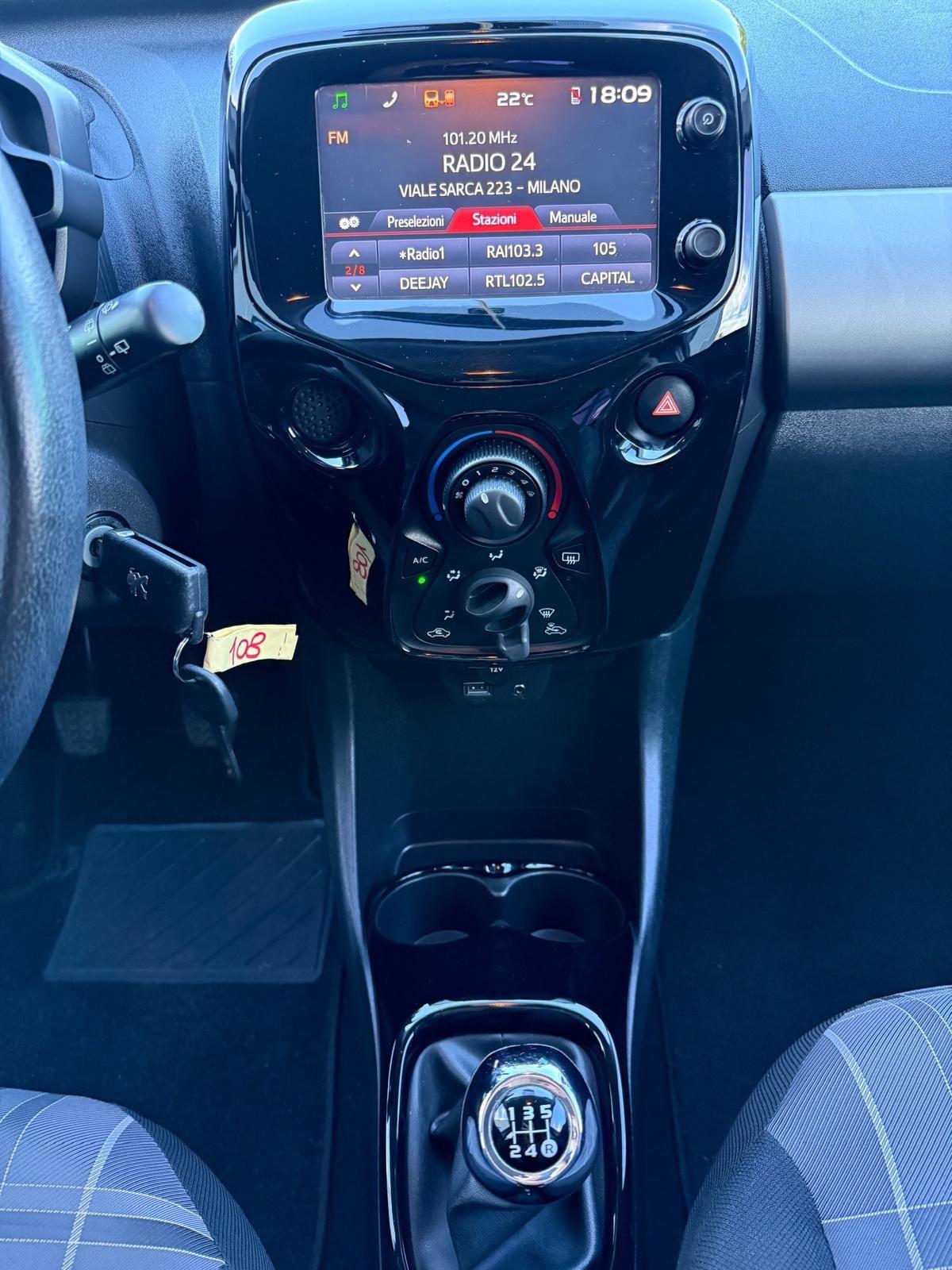 Peugeot 108 - 99000 Km - NEOPATENTATI