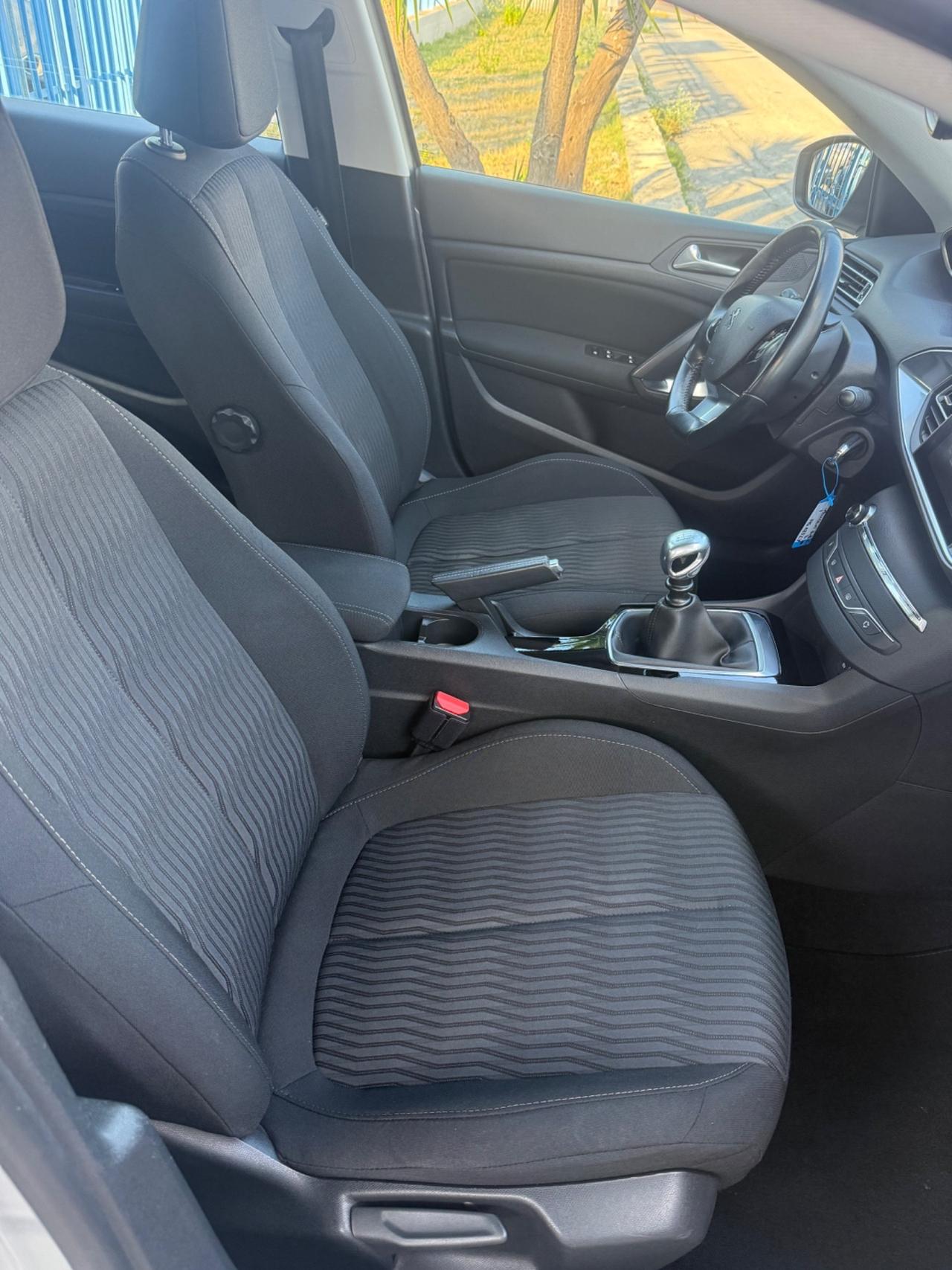 Peugeot 308 BlueHDi 120 S&S SW Business
