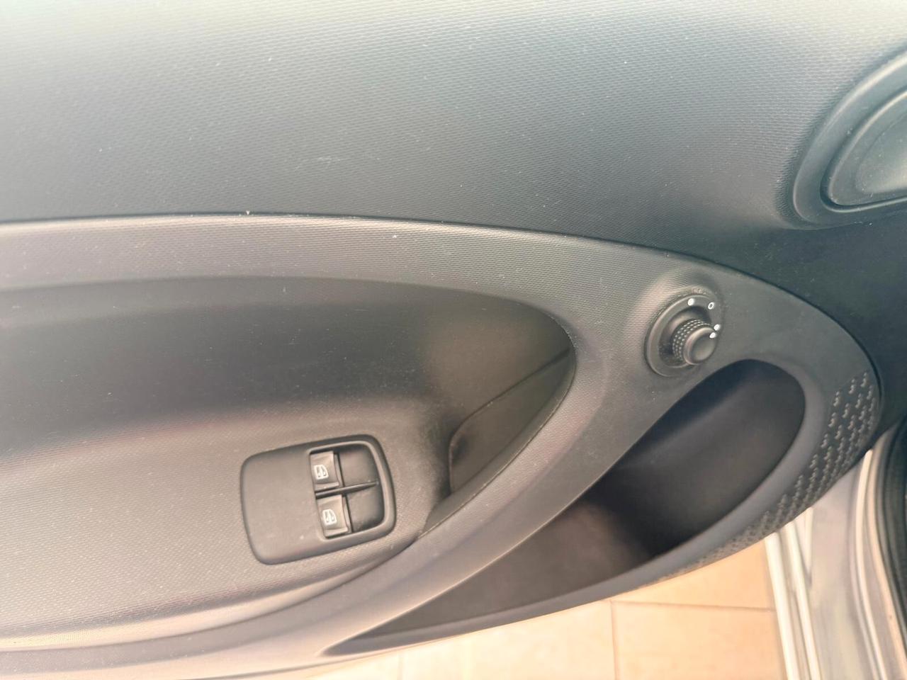 Smart ForFour 70 1.0 twinamic Youngster ***OK NEOPATENTATI***
