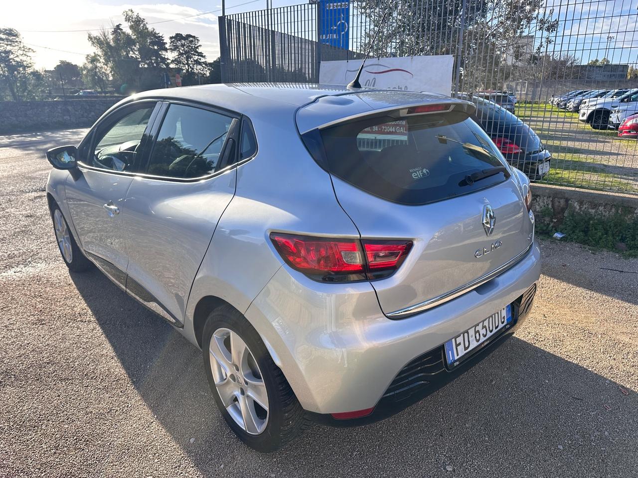 Renault Clio dCi 75CV-2016 NAVI/16"