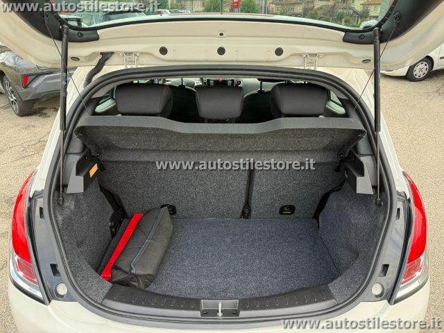 LANCIA Ypsilon 1.2 69 CV 5 porte GPL Ecochic Gold