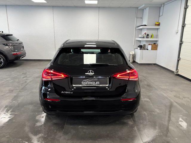 MERCEDES-BENZ A 180 d Executive Full Optional