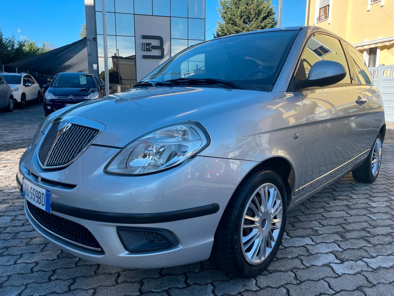 Lancia Ypsilon 1.2 69 CV Diva KM REALI IDONEA NEOPATENTATI
