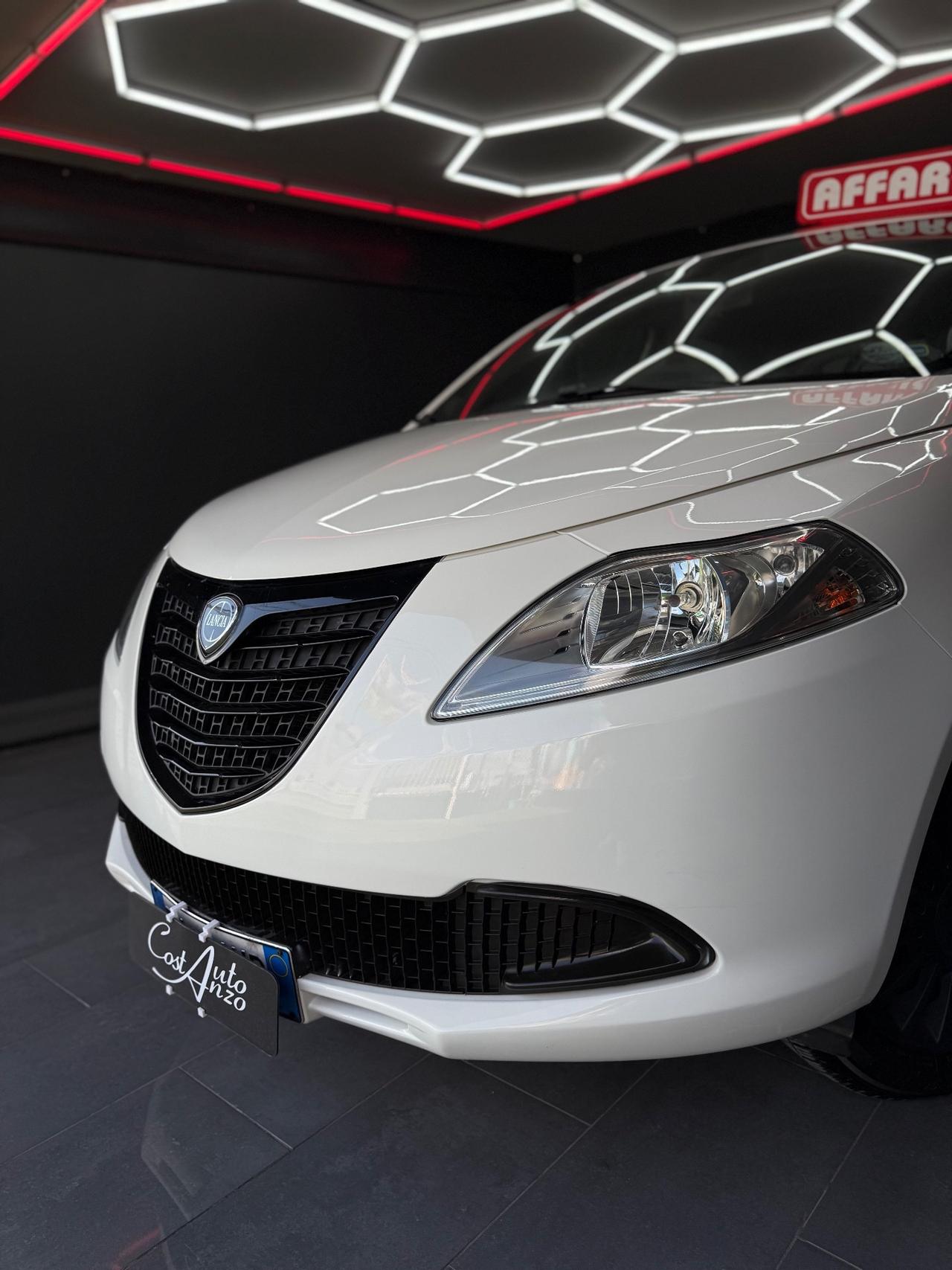 Lancia Ypsilon 0.9 TwinAir 85 cv Ecochic Gold 12/2014