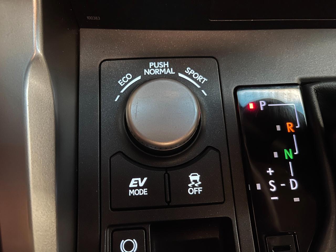 Lexus NX 300h 2.5 Executive 4wd cvt-LEGGI SOTTO