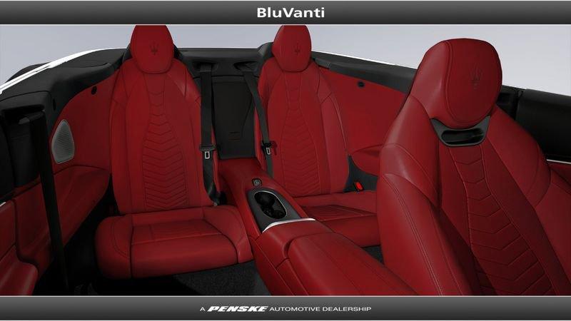 Maserati GranCabrio V6 490 CV AWD