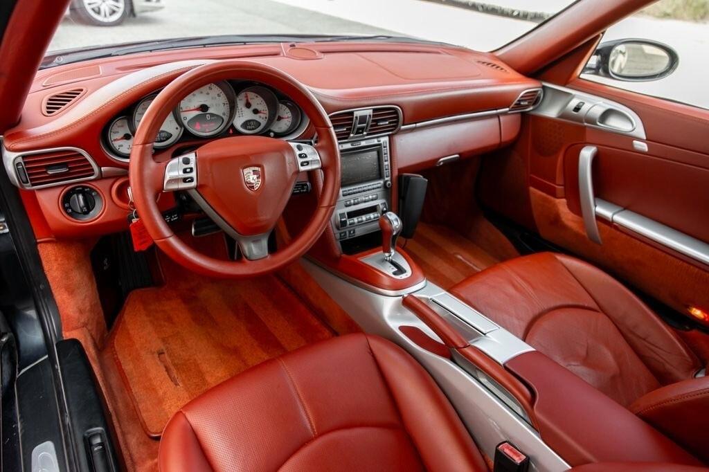 Porsche 911 Carrera S Coupé 997 SERVICE PORSCHE