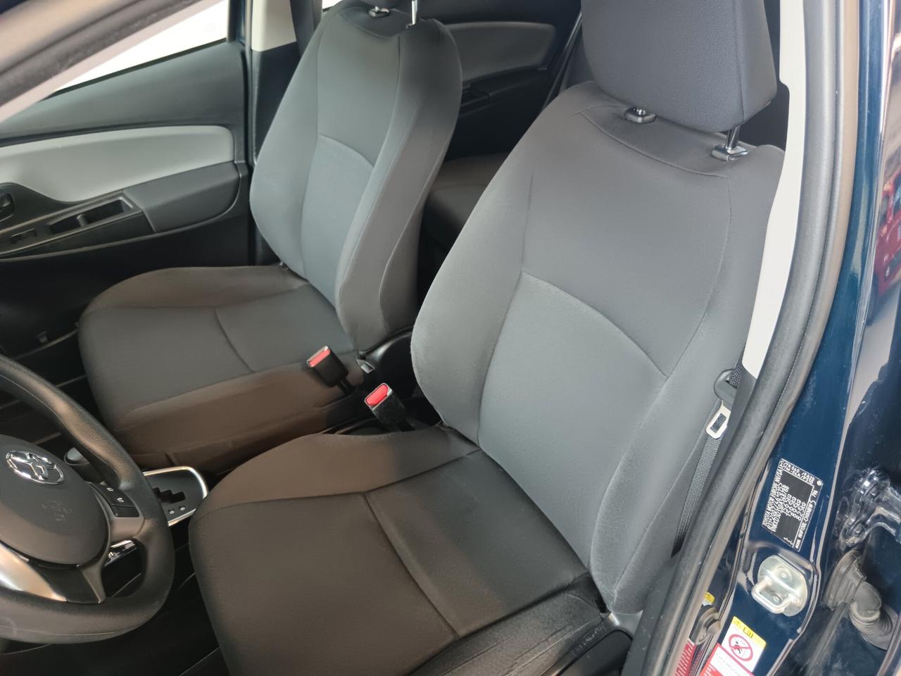 Toyota Yaris 1.5 Hybrid 5 porte Business PREZZO REALE