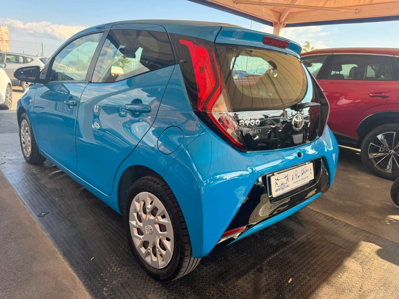 Toyota Aygo Connect 1.0 VVT-i 72 CV 5 porte x-play