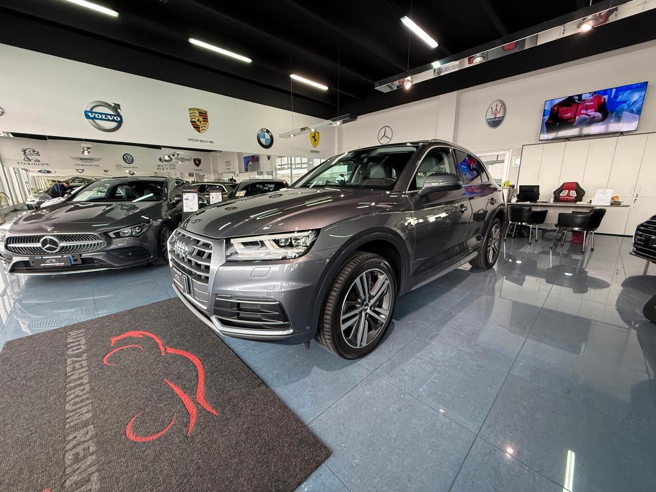 Audi Q5 2.0 TDI quattro S -LINE