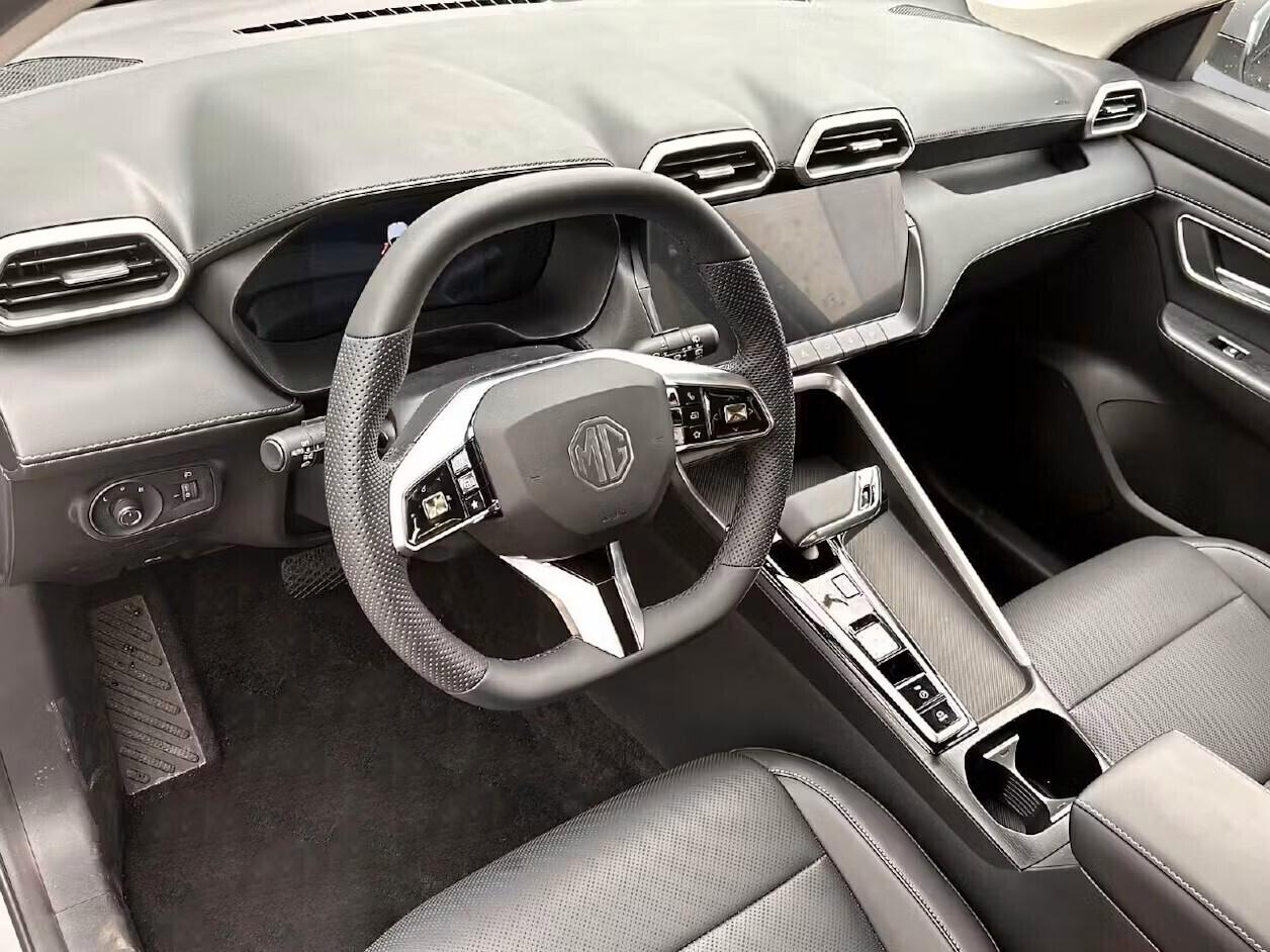 MG ZS 1.5 HYBRID LUXURY *SENZA OBBLIGO DI FINANZIAMENTO*