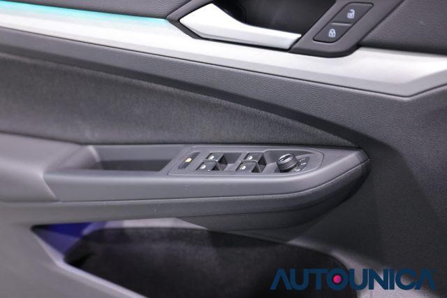 VOLKSWAGEN Golf 2.0 TDI 115 CV SCR LIFE FARI LED