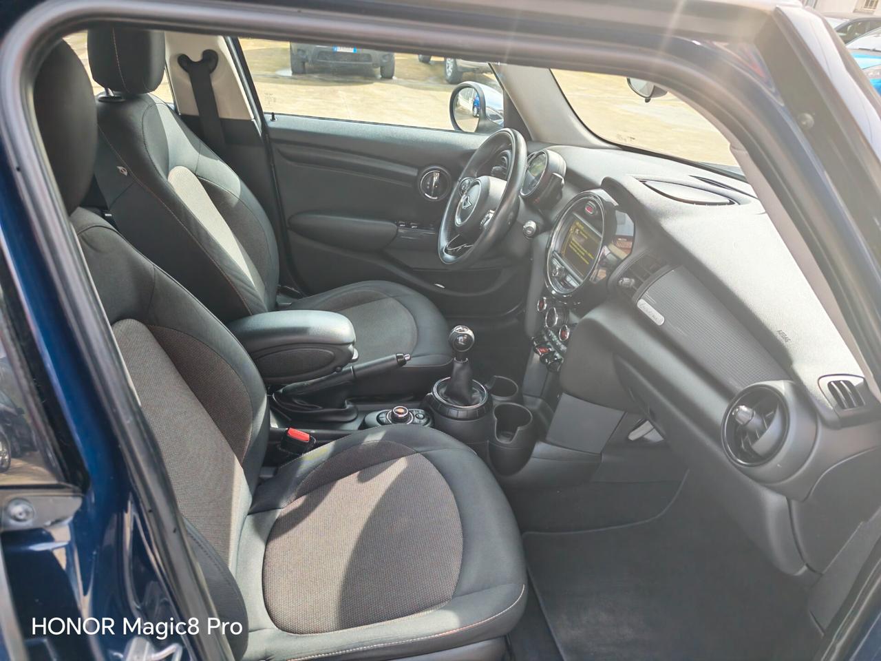 Mini 1.5 Cooper D Business XL 5 porte