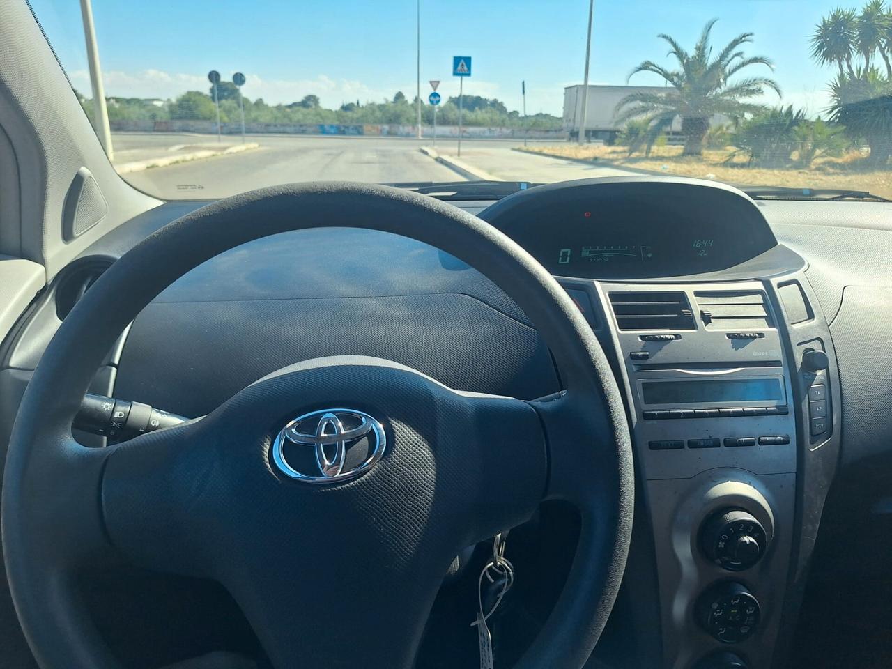 Toyota Yaris 1.0 3 porte Now - 2010