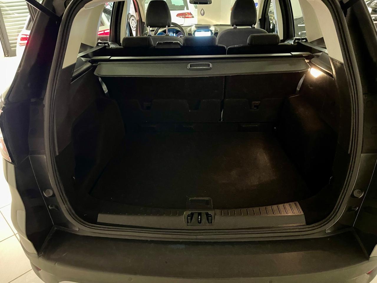 Ford Kuga 1.5 TDCI 120 CV S&S 2WD Titanium