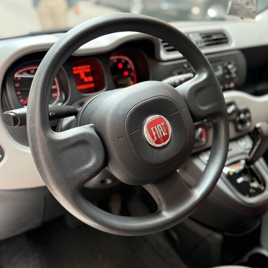 Fiat Panda **CAMBIO AUTOMATICO**