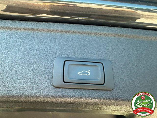 AUDI A4 allroad 40 TDI 204 CV S tronic Identity Contrast