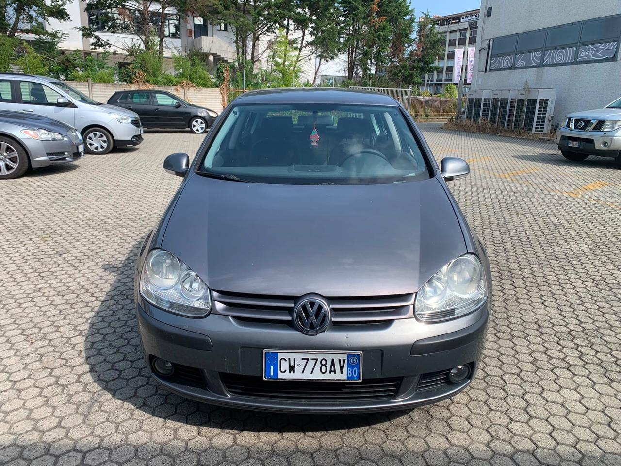 Volkswagen Golf 1.6 16V FSI 5p. Sportline